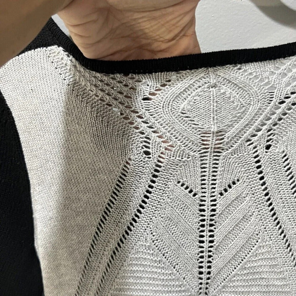 Evolution Cyrus Women’s Black Gray Sweater Medium Colorblock Chunky Knit Back - Picture 12 of 14